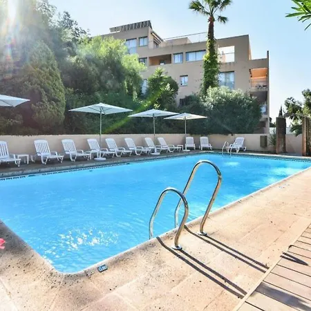 2 Pièces Climatisé Dans Résidence Avec Piscine *