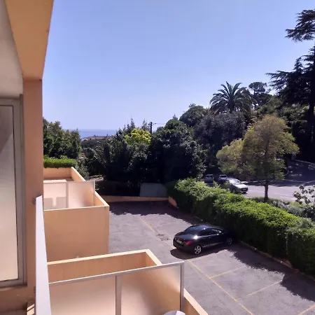 Livia - Avec Piscine Cannes