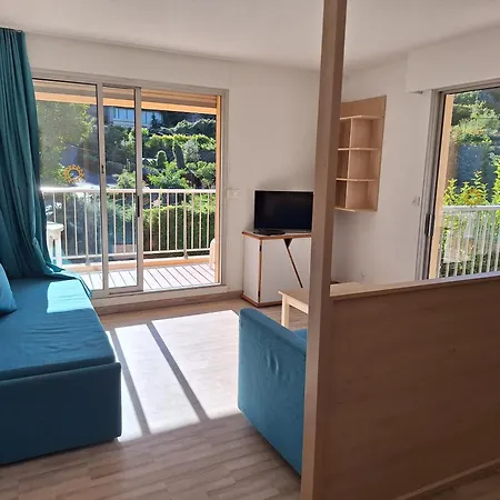 2 Pièces Climatisé Dans Résidence Avec Piscine