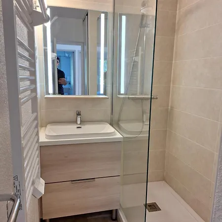 2 Pieces Climatise Dans Avec Piscine Apartment